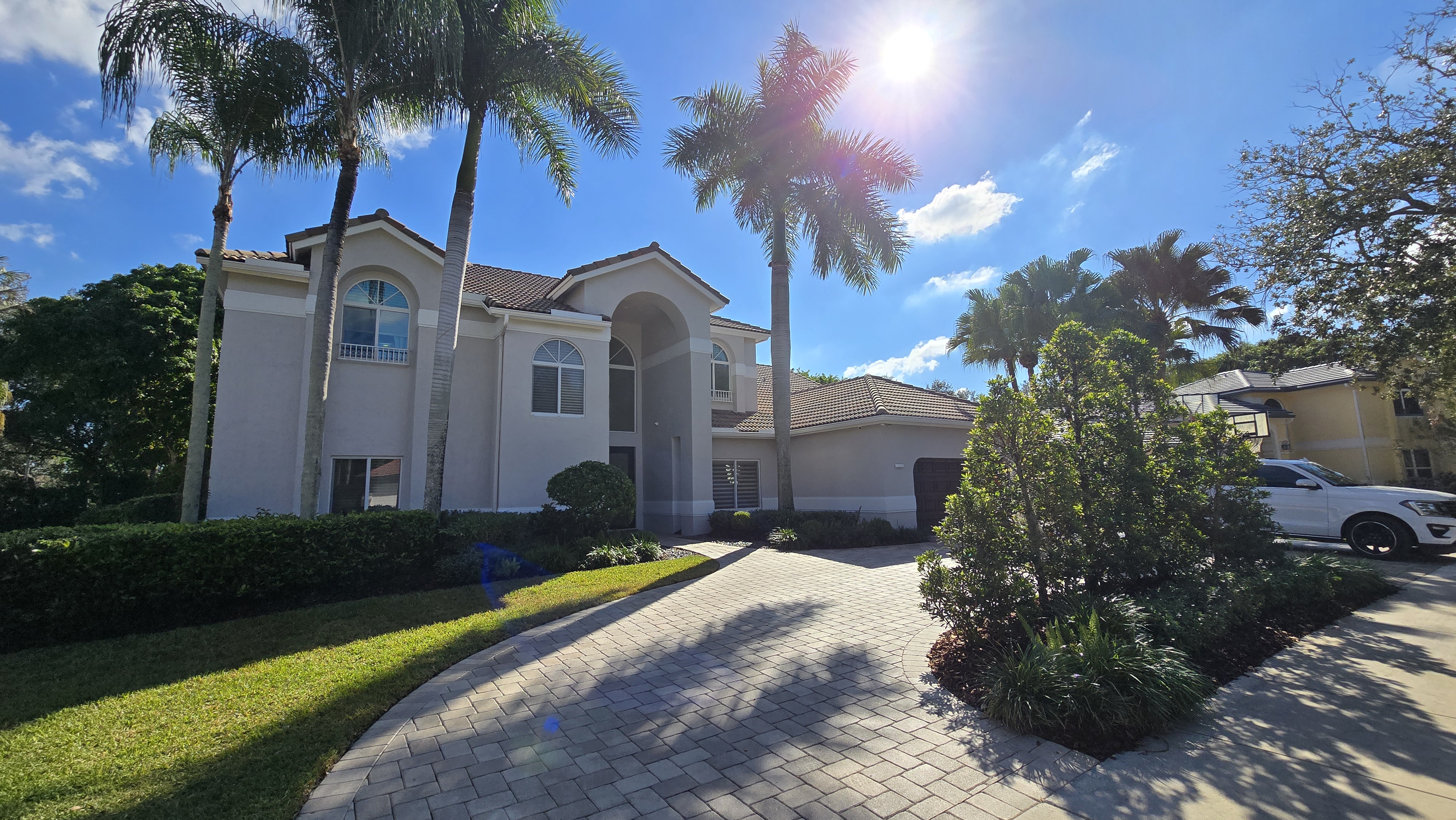 Luxury estate home for sale in Weston Florida — 1290 Manor Court, 5 bedroom 5 bath in guard-gated Tequesta